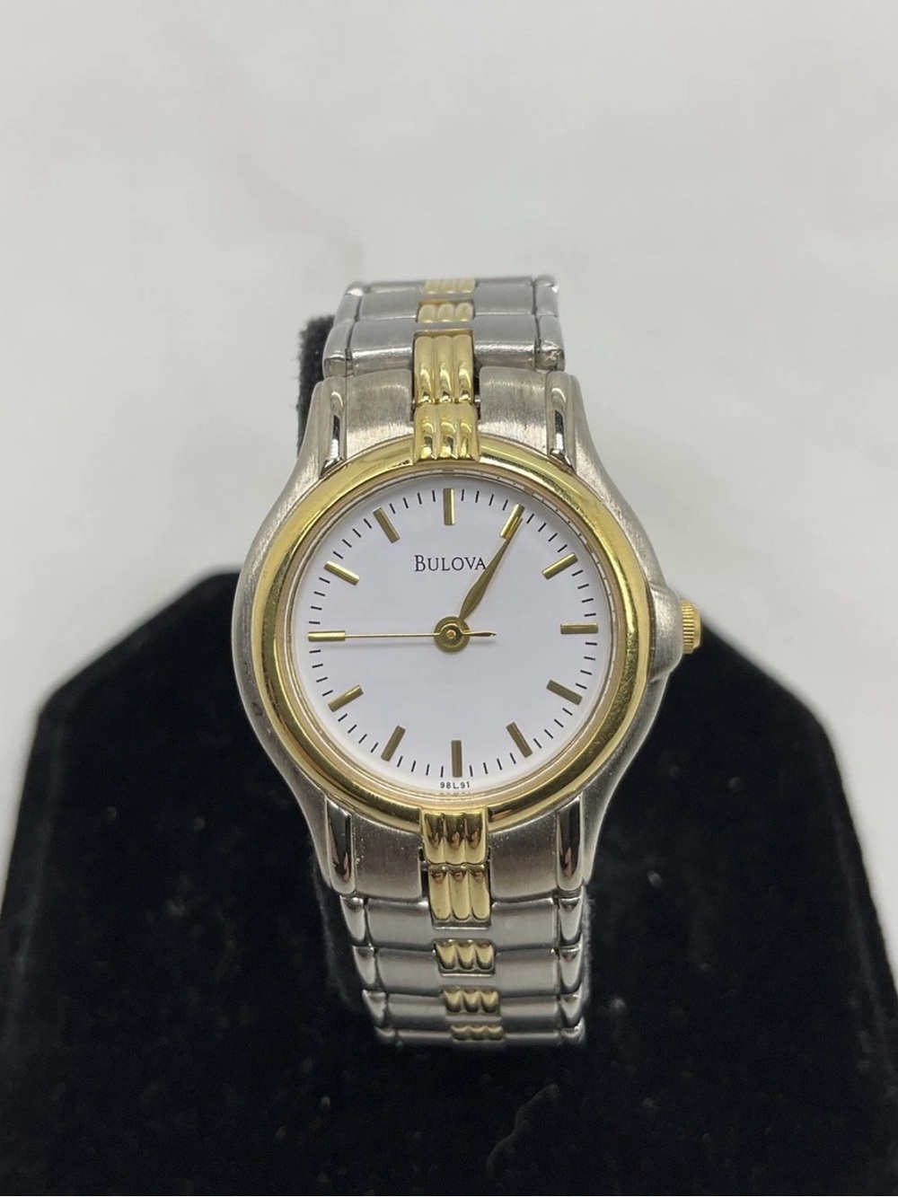 Bulova 98L91 Women’s Two Tone Quartz Watch Vintage Gold Silver Tone